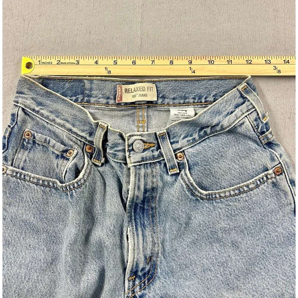 Vintage Levis 550 Student Relaxed Fit Jeans Light Wash Blue Denim 28x28